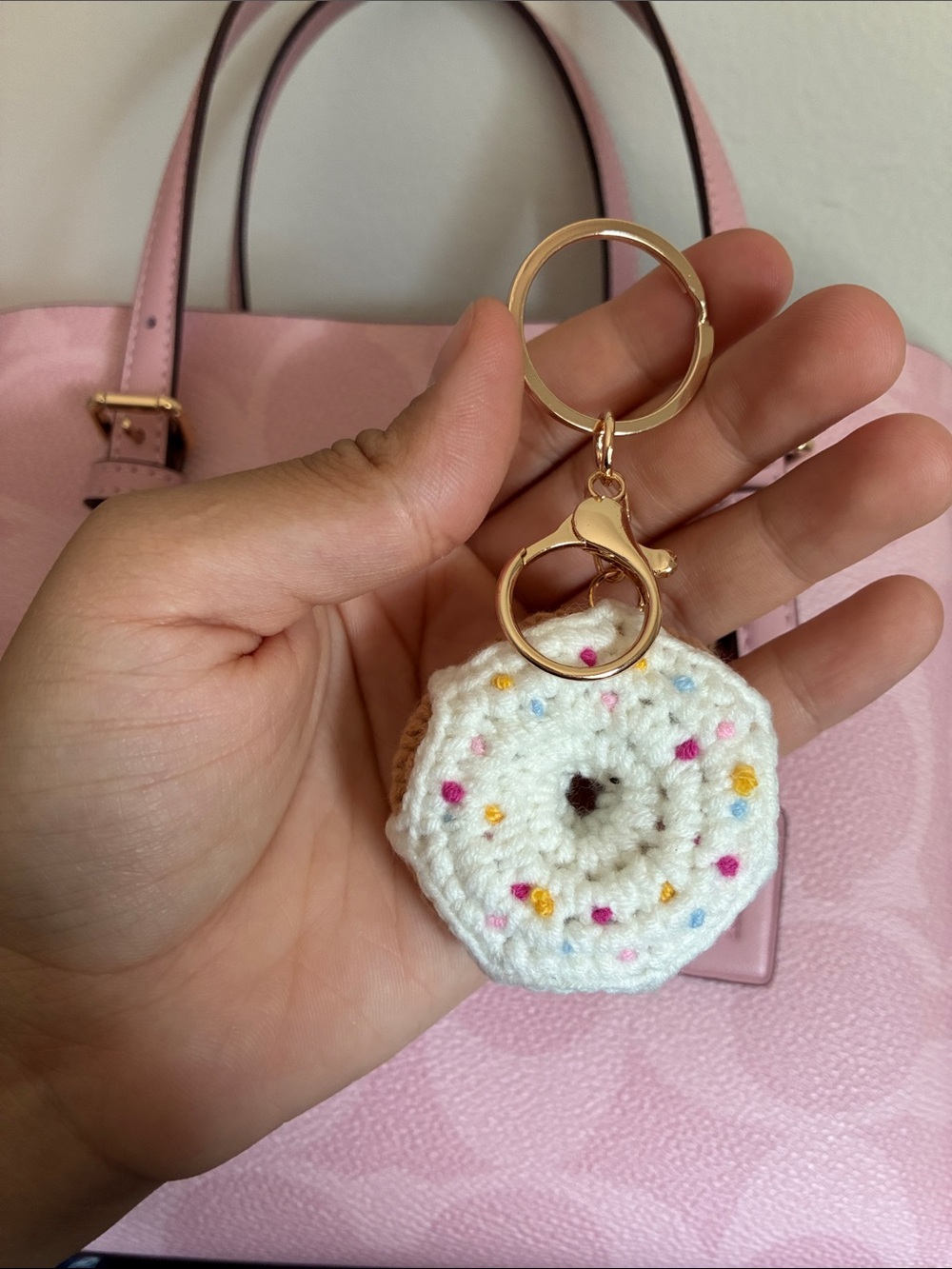 2/$25🎀 Crochet Vanilla Sprinkle Donut Keychain with Gold Hardware - Picture 2 of 3